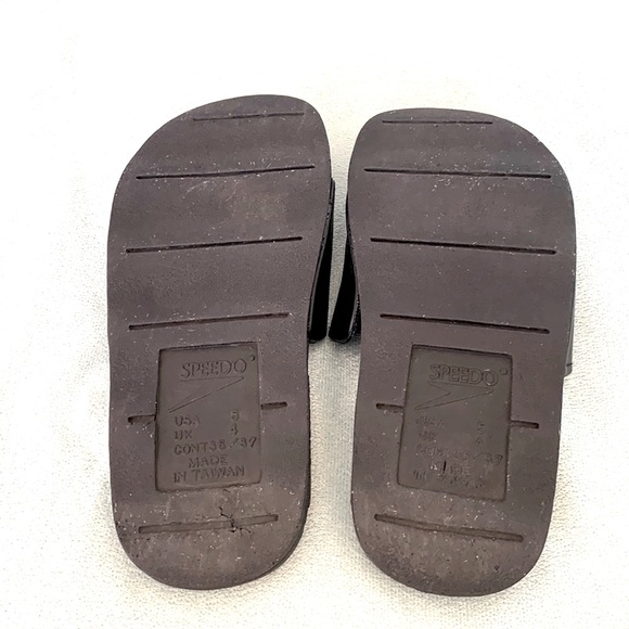 Speedo Slides Woman’s Size 5 Black With adjustable strap - Picture 4 of 5